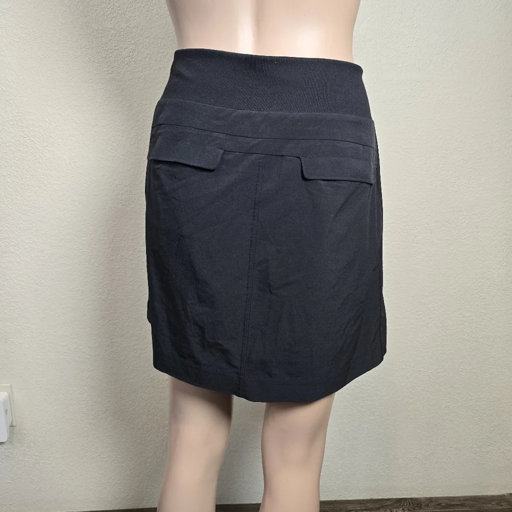 Athleta Womens Black Soho Skort Size 8 Secure Pockets Zip Skirt Casual
